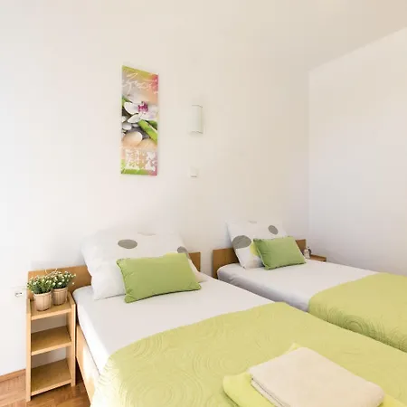 Mari - Modern House Close To Sea *