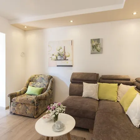 Case de vacanță House Mari
